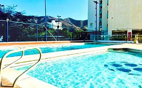 Apartaestudio con piscina y parqueadero